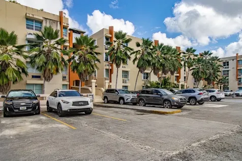 Cond. Bayside Cove 105 Avenue Arterial Hostos San Juan PR 00918
