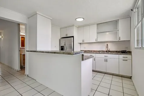 Cond. Bayside Cove 105 Avenue Arterial Hostos San Juan PR 00918