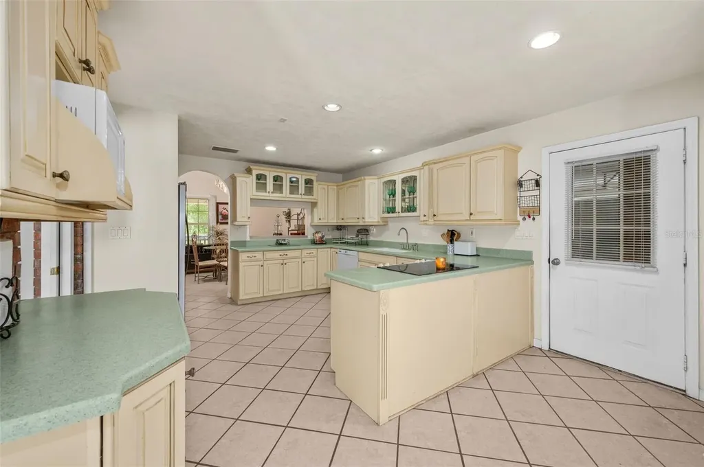 6459 SE County Road 337 Newberry FL 32669