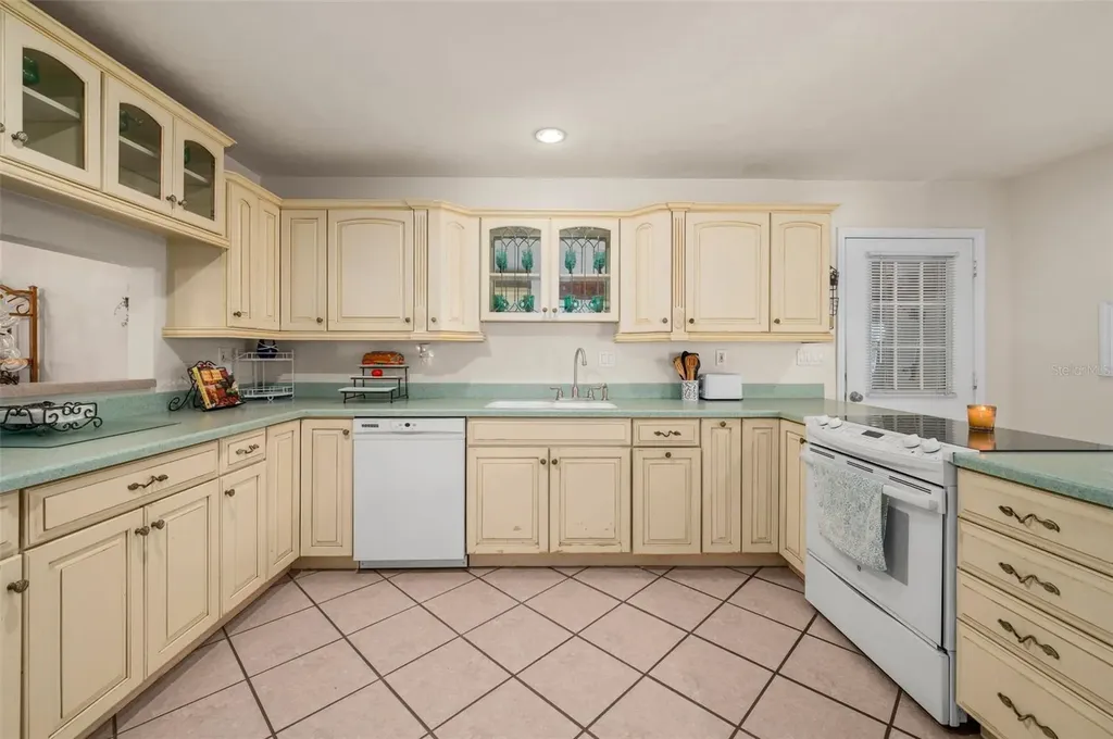 6459 SE County Road 337 Newberry FL 32669