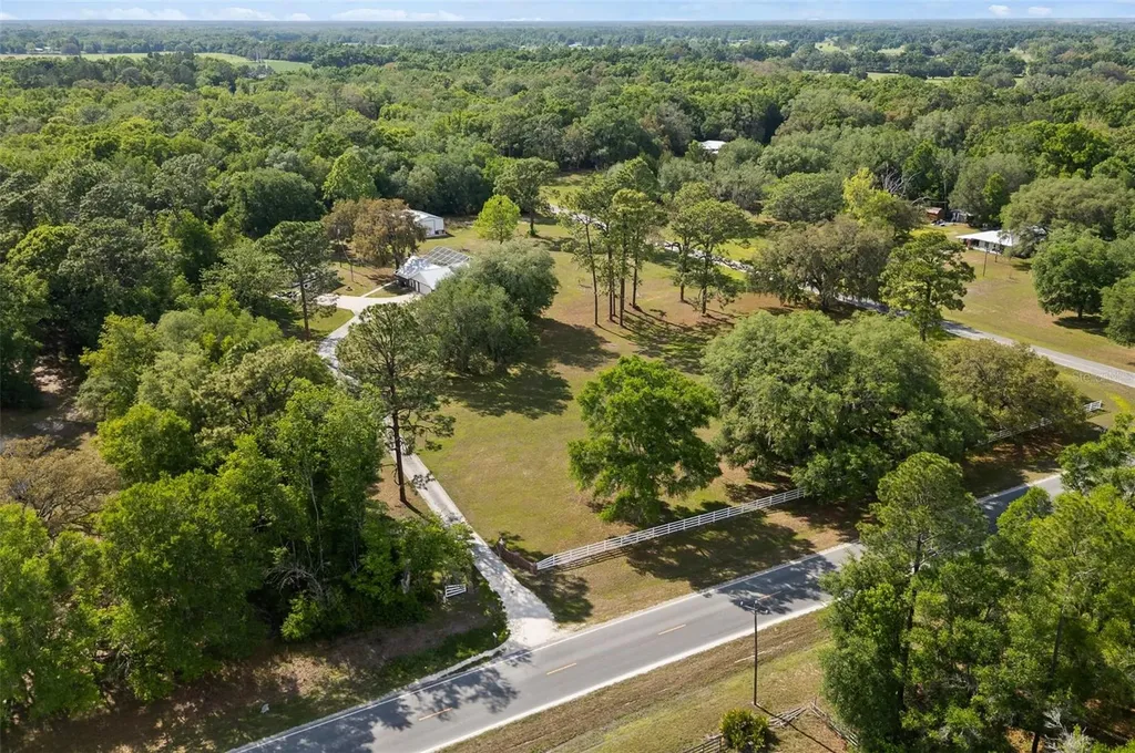 6459 SE County Road 337 Newberry FL 32669