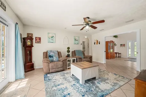 6459 SE County Road 337 Newberry FL 32669