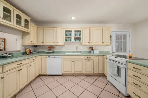 6459 SE County Road 337 Newberry FL 32669