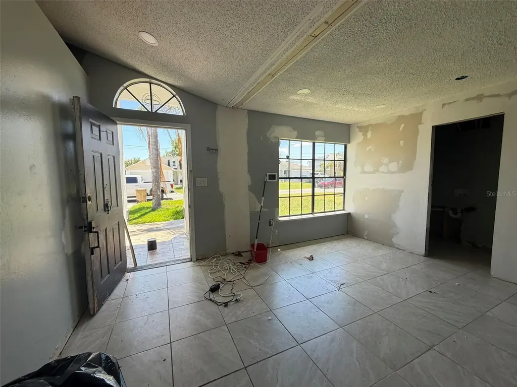 305 Cornwallis Court Kissimmee FL 34758