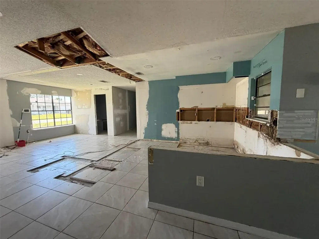 305 Cornwallis Court Kissimmee FL 34758