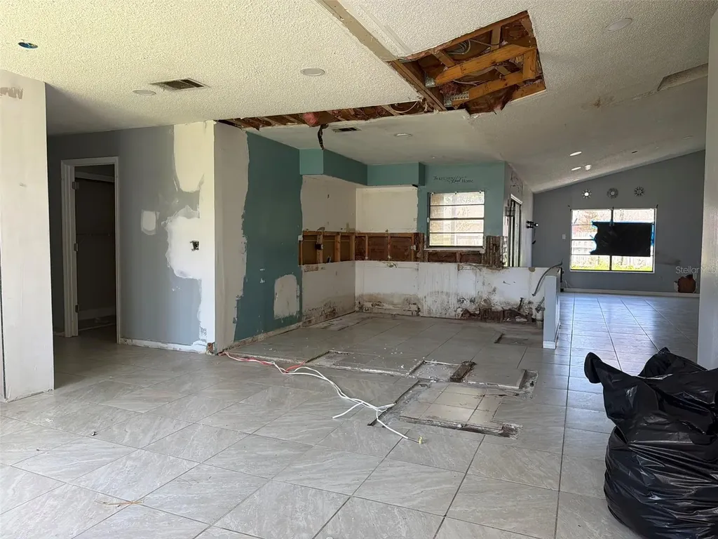 305 Cornwallis Court Kissimmee FL 34758