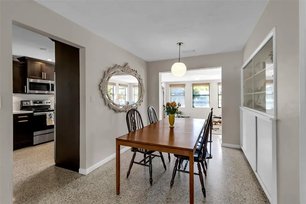 2440 Valencia Drive Sarasota FL 34239