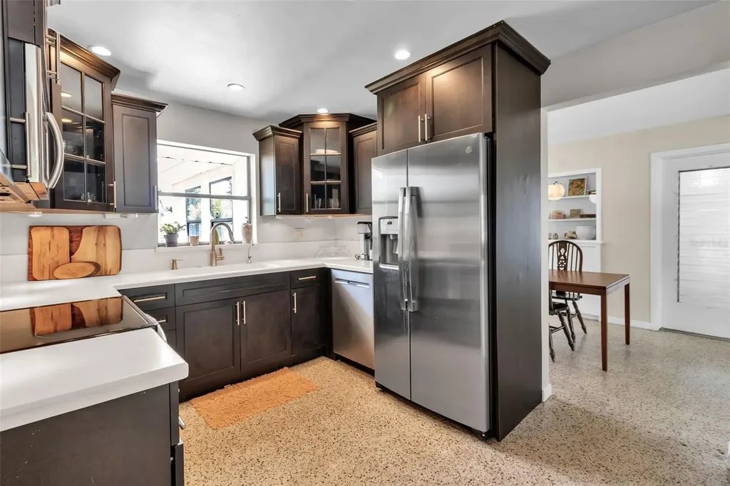 2440 Valencia Drive Sarasota FL 34239