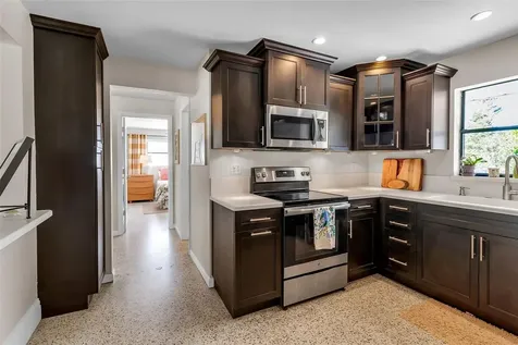 2440 Valencia Drive Sarasota FL 34239