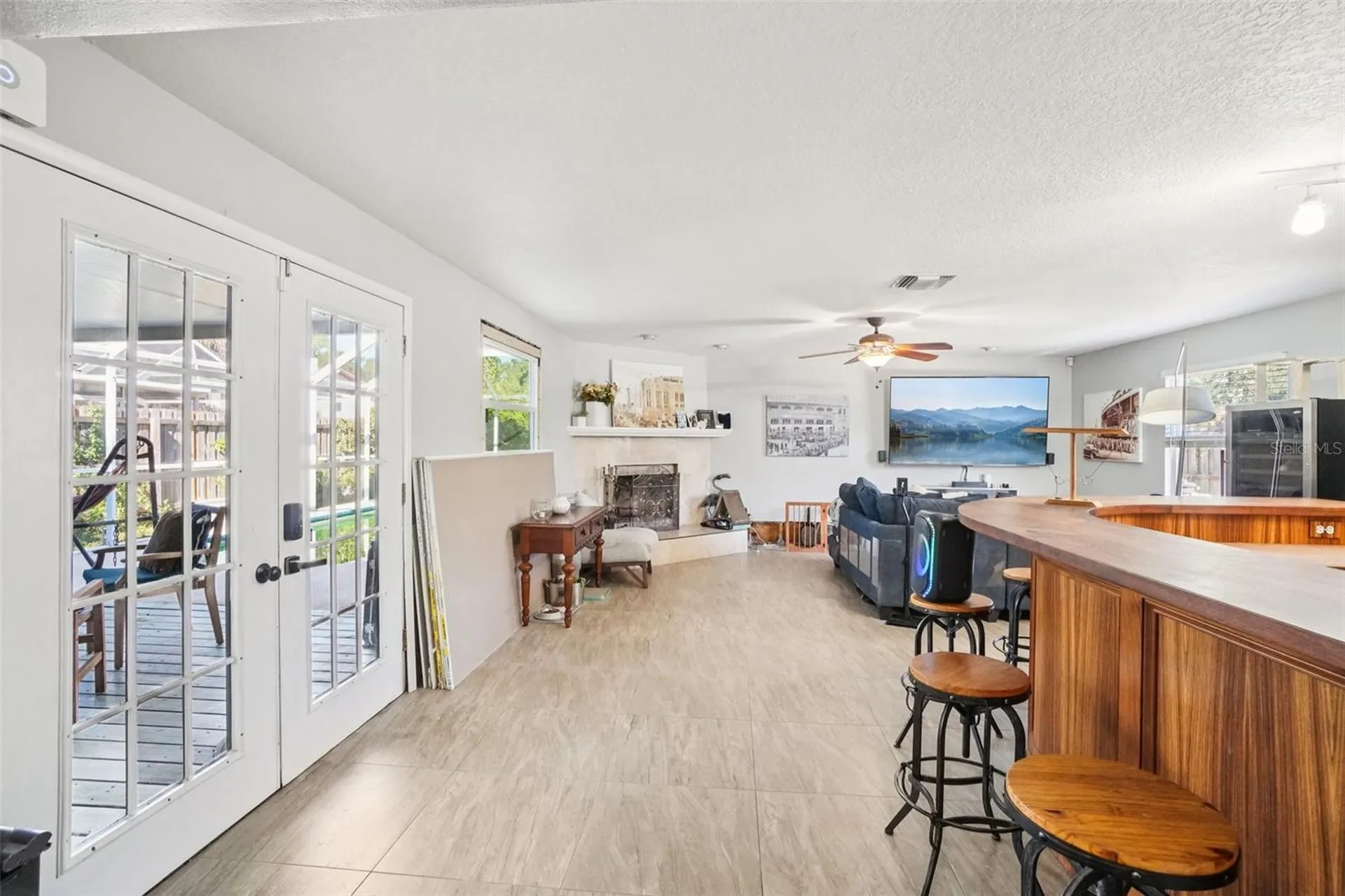 162 SE Lincoln Circle N St Petersburg FL 33703