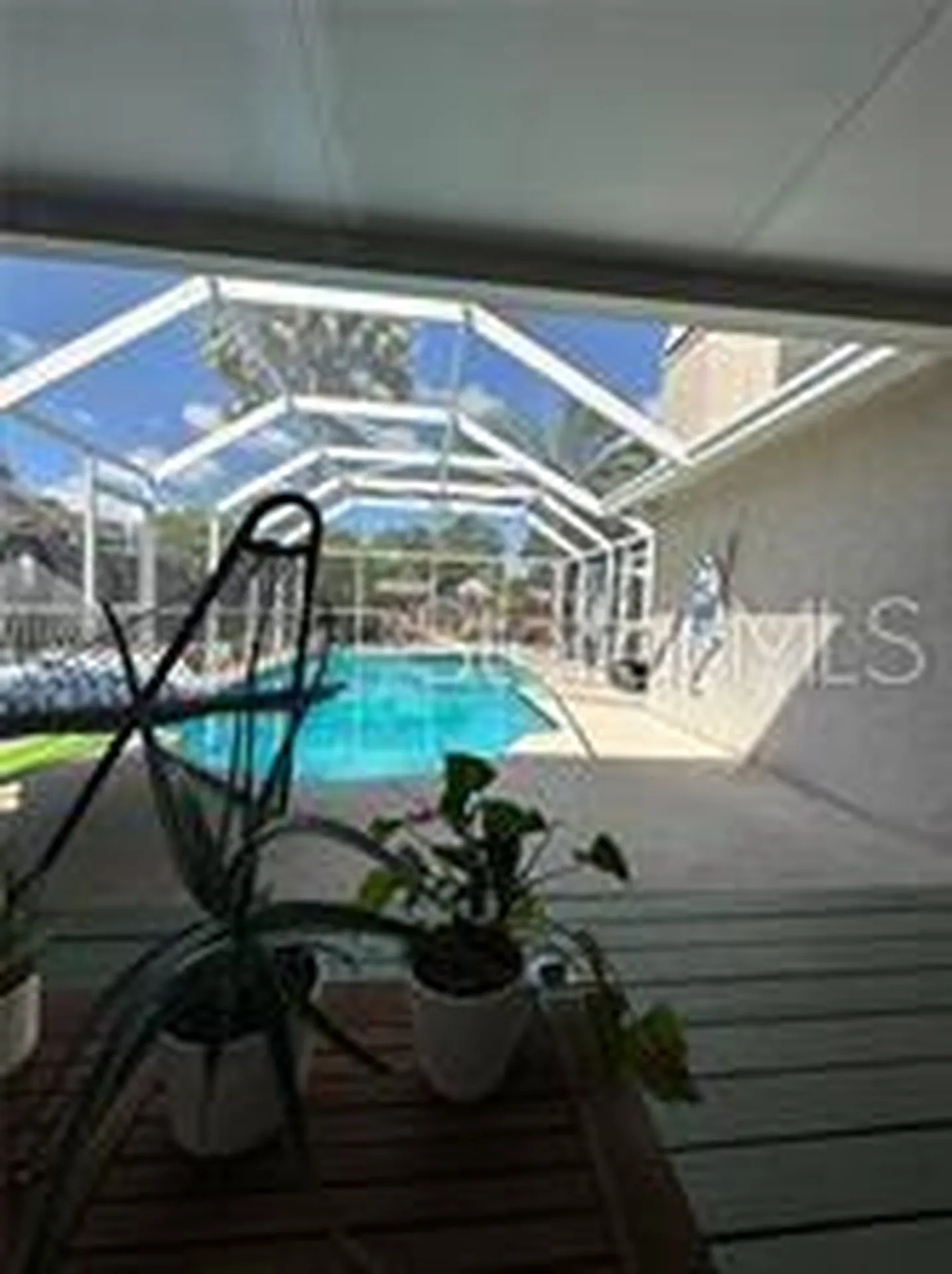 162 SE Lincoln Circle N St Petersburg FL 33703