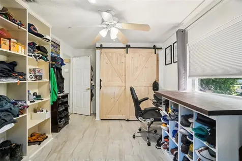 162 SE Lincoln Circle N St Petersburg FL 33703