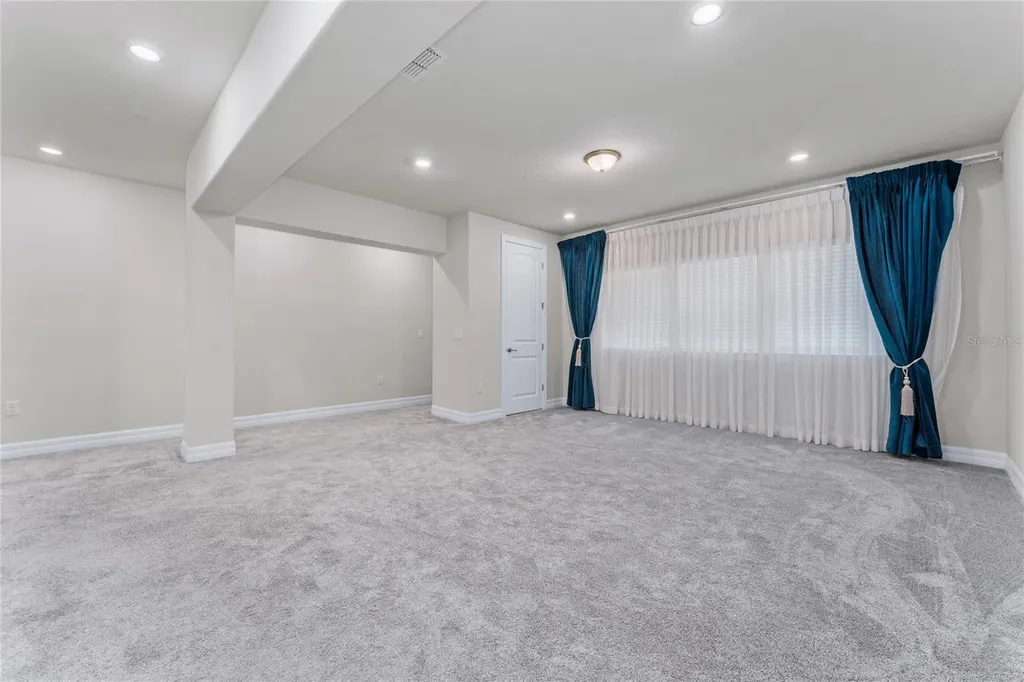 9242 Hanging Vine Court Orlando FL 32836