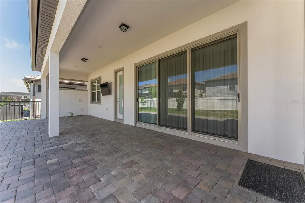 9242 Hanging Vine Court Orlando FL 32836