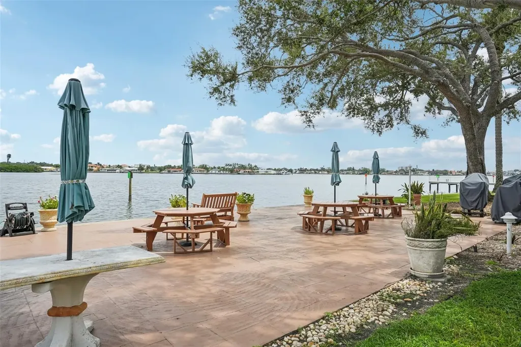 1847 Shore Drive S South Pasadena FL 33707