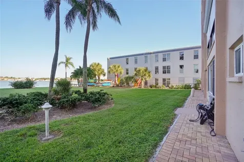 1847 Shore Drive S South Pasadena FL 33707