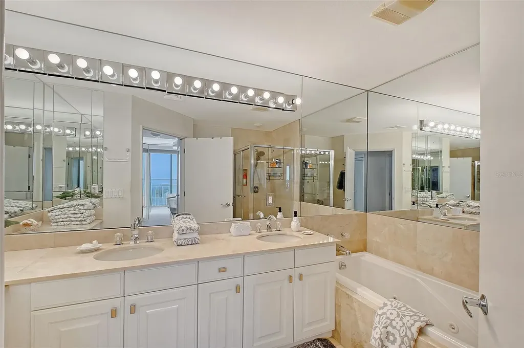 3070 Grand Bay Boulevard Longboat Key FL 34228