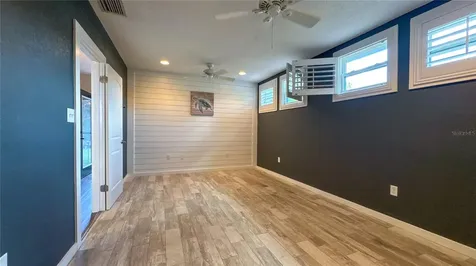 17 Loma Verde Lakeland FL 33813