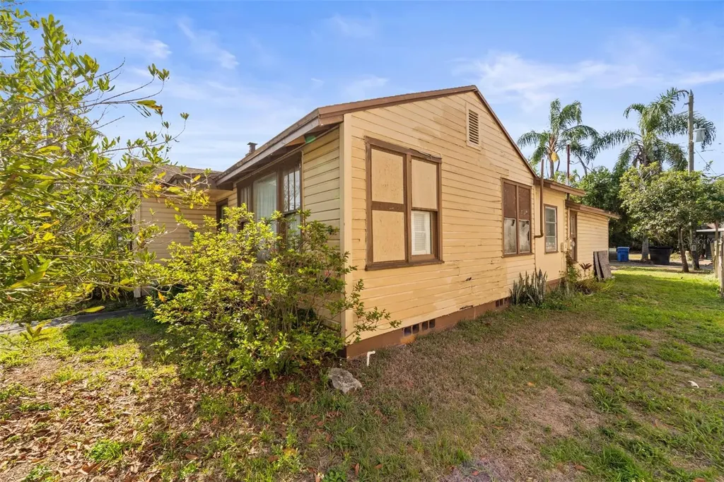 3000 5th Avenue N St Petersburg FL 33713