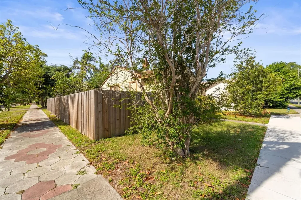 3000 5th Avenue N St Petersburg FL 33713