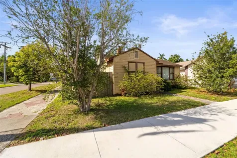 3000 5th Avenue N St Petersburg FL 33713