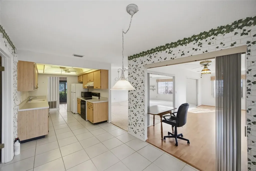 2331 Lancaster Drive Sun City Center FL 33573