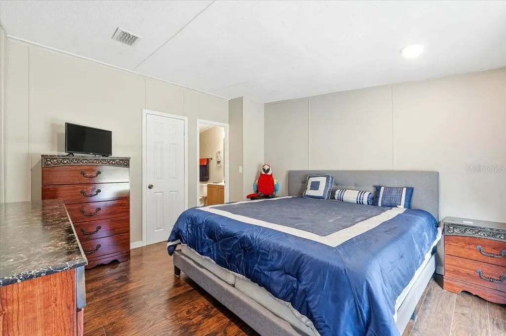1020 98 W Frostproof FL 33843
