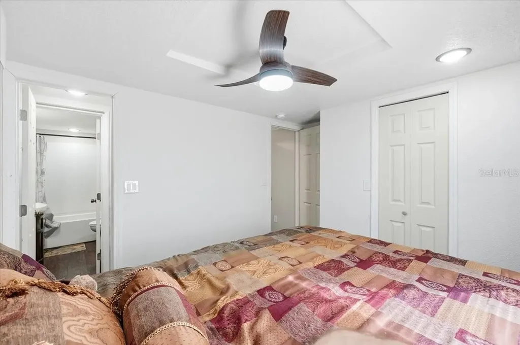 1020 98 W Frostproof FL 33843