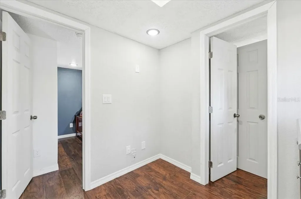 1020 98 W Frostproof FL 33843
