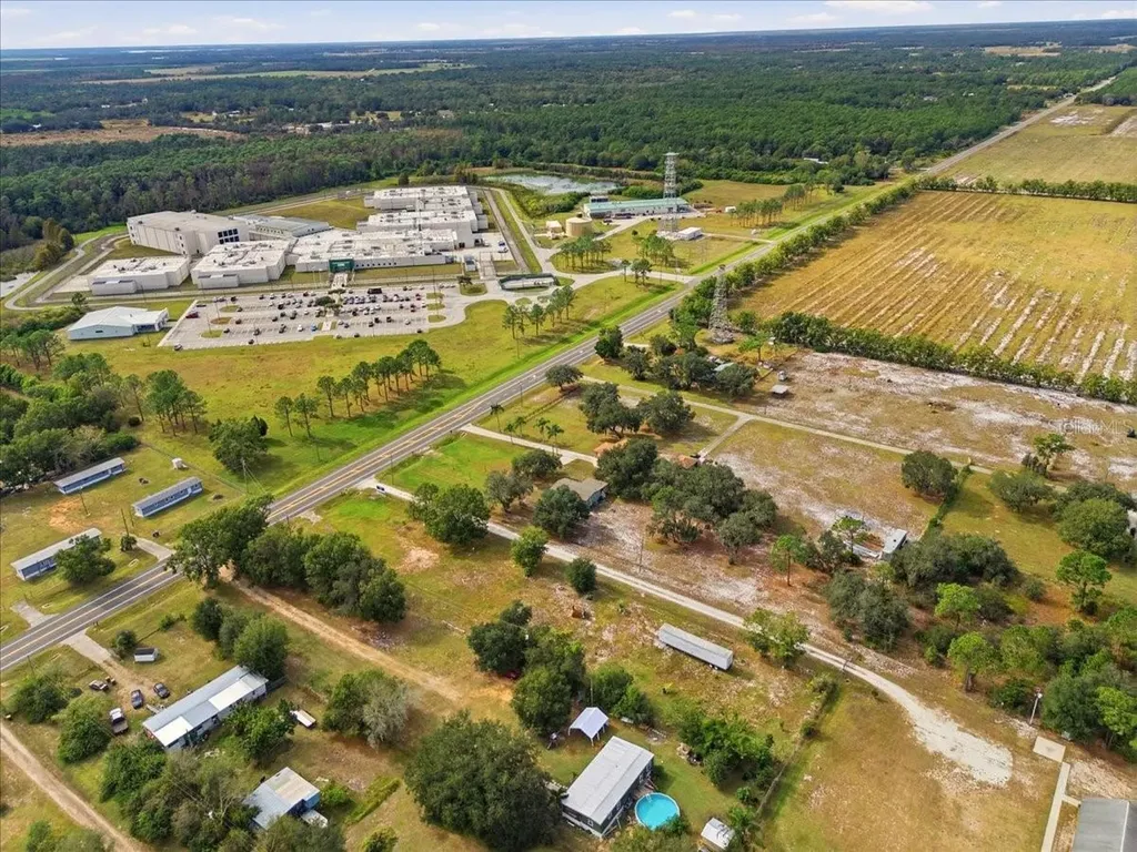 1020 98 W Frostproof FL 33843