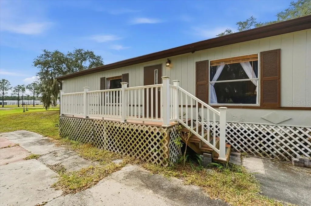 1020 98 W Frostproof FL 33843