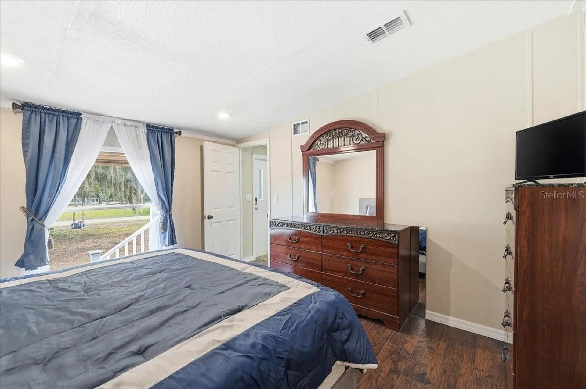 1020 98 W Frostproof FL 33843