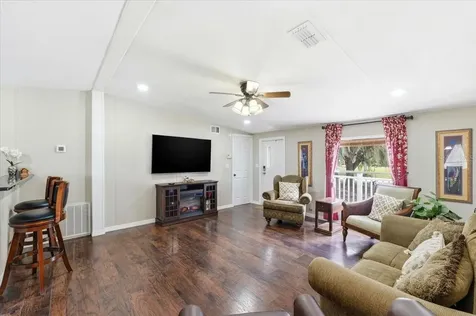 1020 98 W Frostproof FL 33843