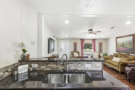 1020 98 W Frostproof FL 33843