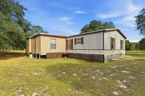 1020 98 W Frostproof FL 33843