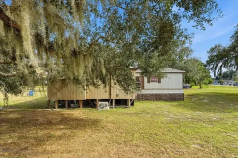 1020 98 W Frostproof FL 33843