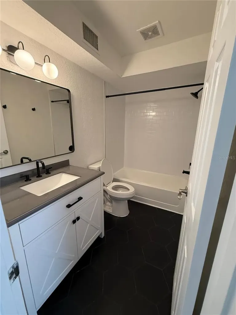 5160 Conroy Road Orlando FL 32811