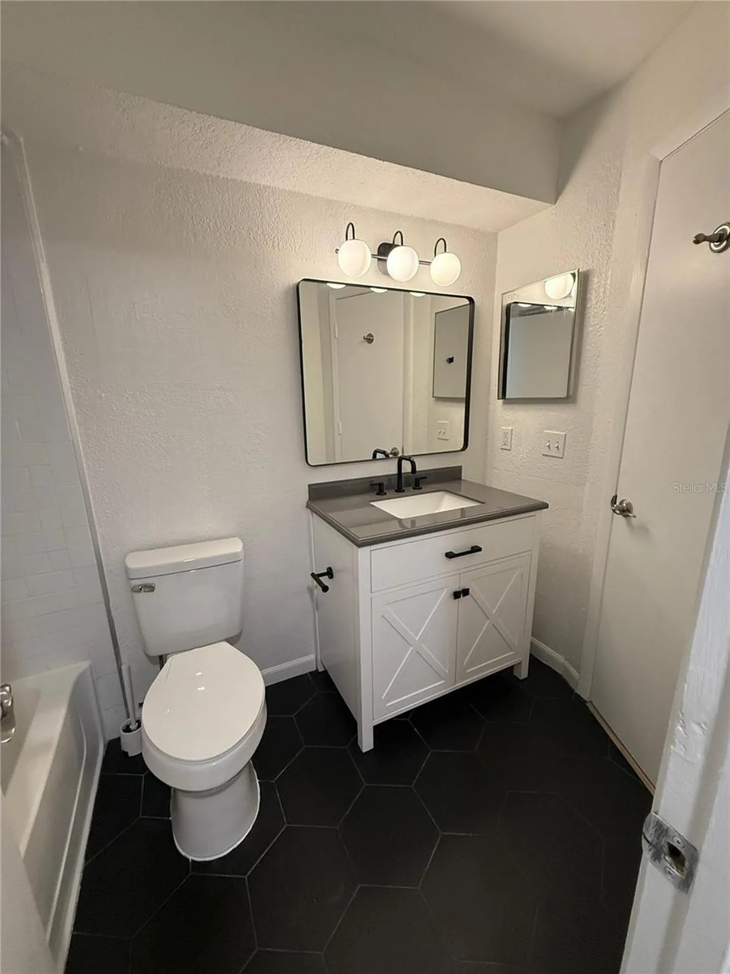 5160 Conroy Road Orlando FL 32811