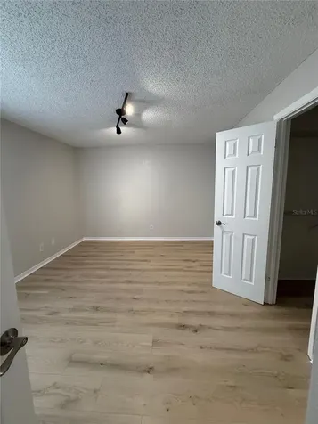 5160 Conroy Road Orlando FL 32811