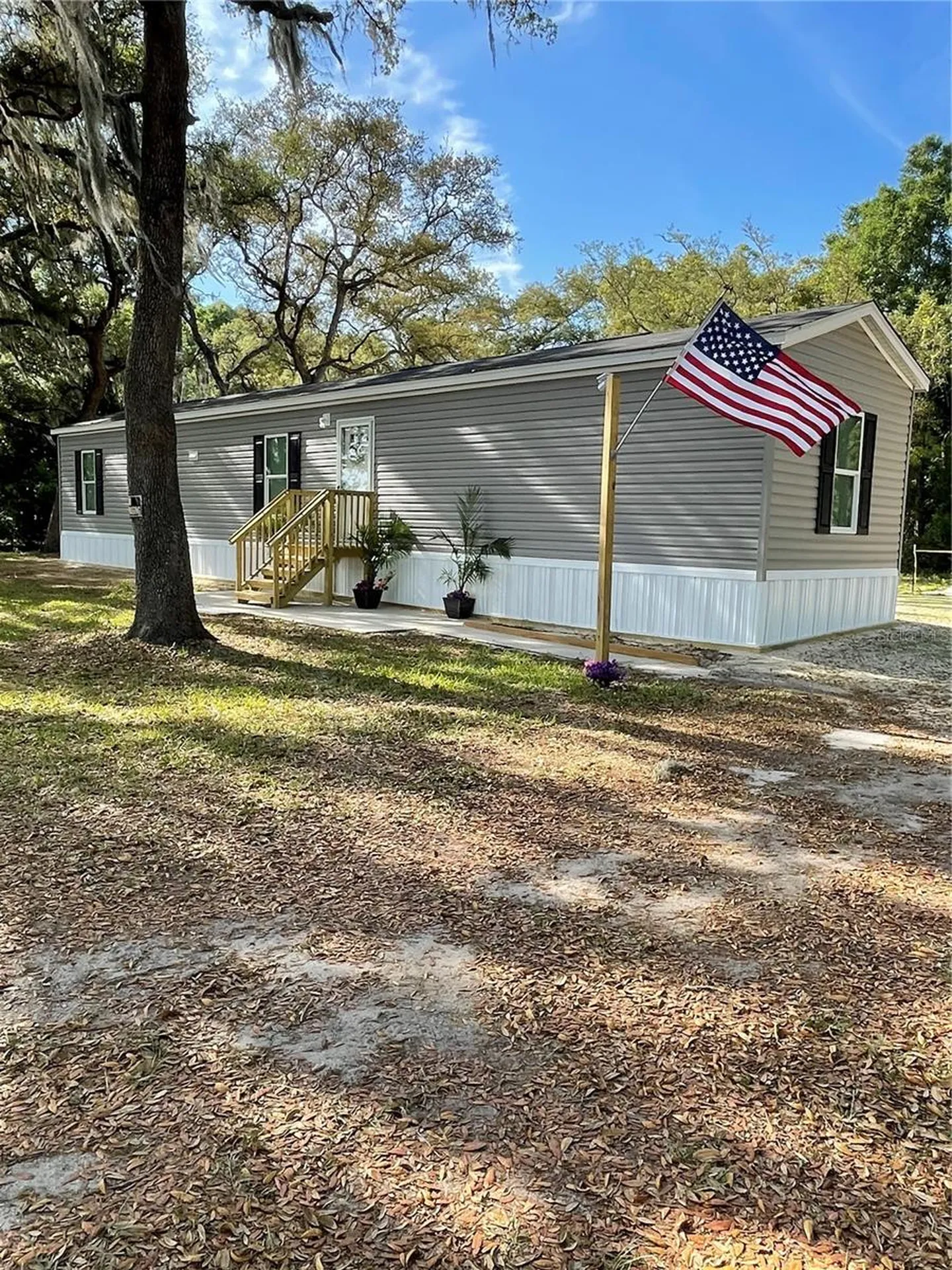 7697 NW 165th Street Trenton FL 32693