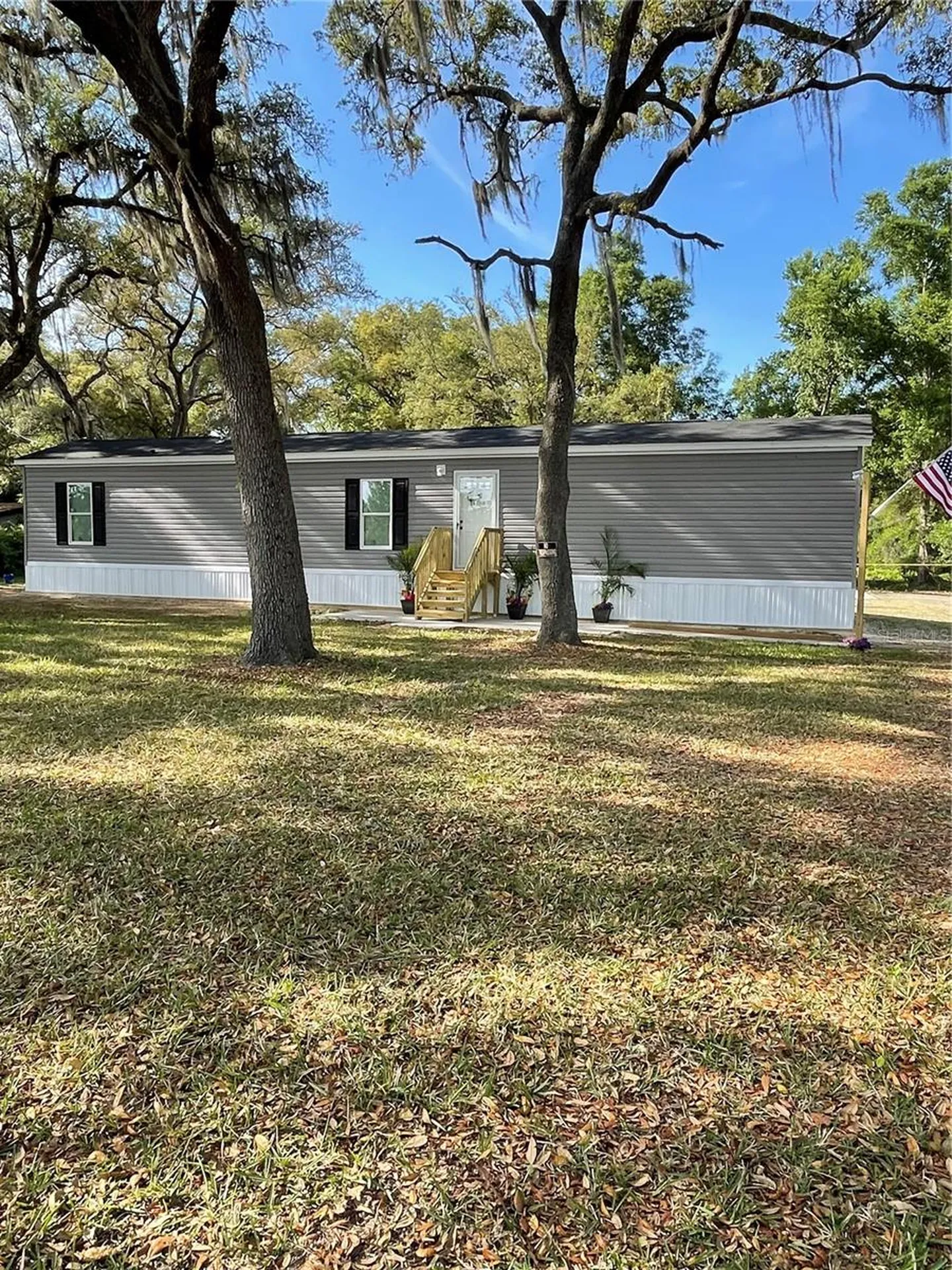 7697 NW 165th Street Trenton FL 32693
