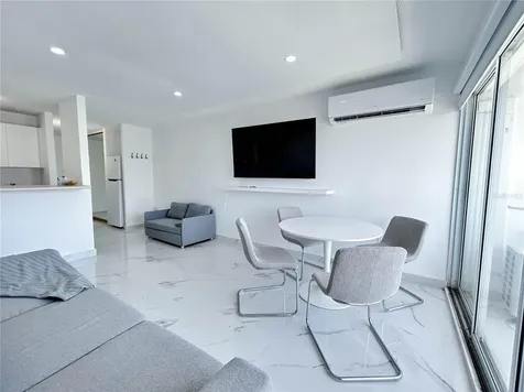4837 Ave Isla Verde Carolina PR 00979