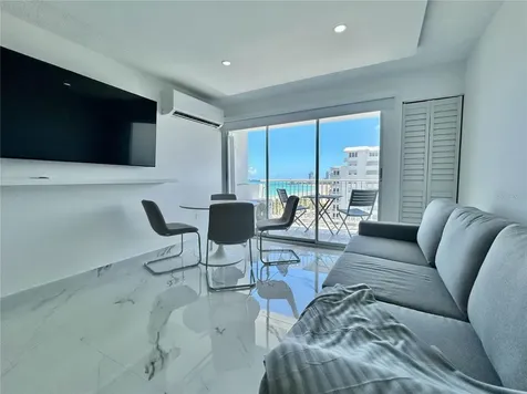 4837 Ave Isla Verde Carolina PR 00979