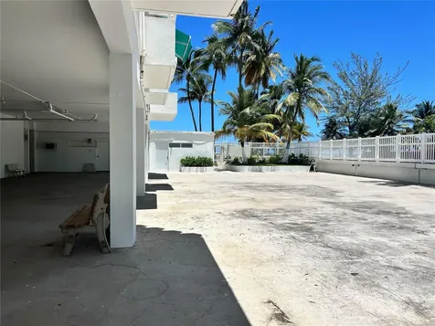 4837 Ave Isla Verde Carolina PR 00979