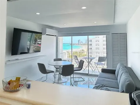 4837 Ave Isla Verde Carolina PR 00979