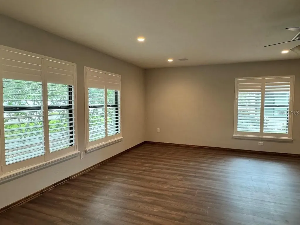 5033 Vivienda Way Sarasota FL 34235