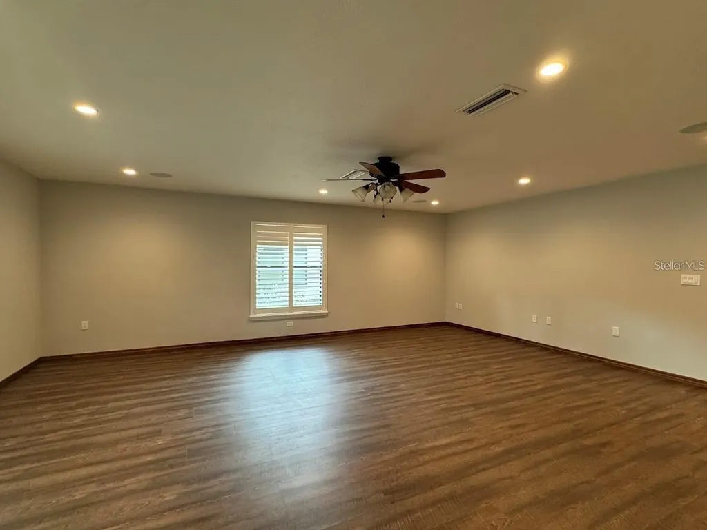 5033 Vivienda Way Sarasota FL 34235