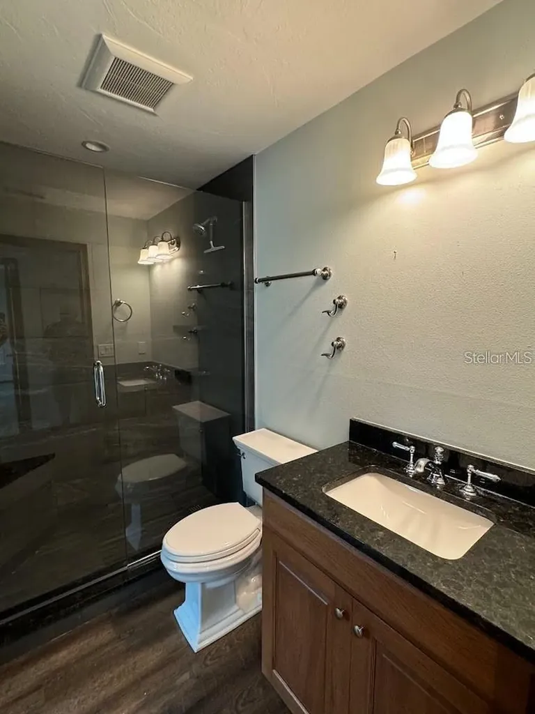 5033 Vivienda Way Sarasota FL 34235