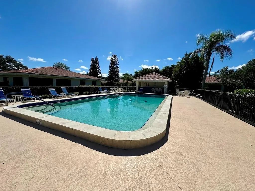 5033 Vivienda Way Sarasota FL 34235