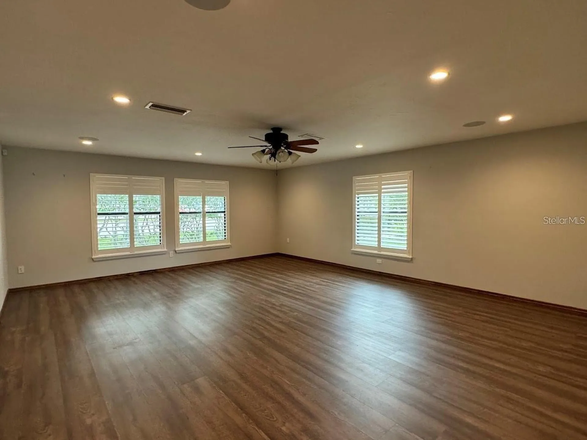 5033 Vivienda Way Sarasota FL 34235
